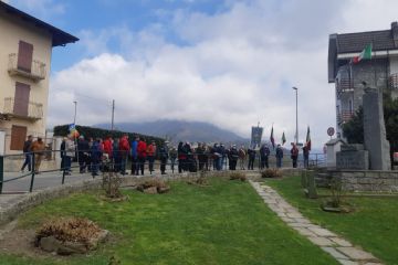 Corteo, omaggio al Monumento Alpini, Cippo Ex Internati, Monumento agli Svizzeri e al Sacrario Caduti della II Guerra Mondiale