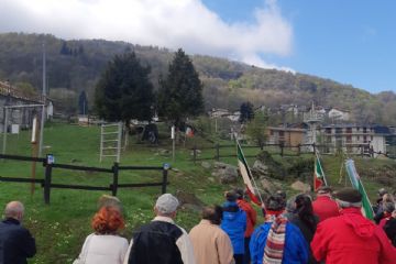 Corteo, omaggio al Monumento Alpini, Cippo Ex Internati, Monumento agli Svizzeri e al Sacrario Caduti della II Guerra Mondiale