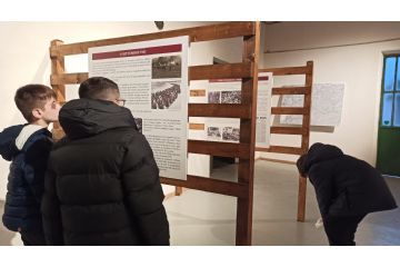 Ragazzi della scuola secondaria di primo grado di Moncalieri (TO)